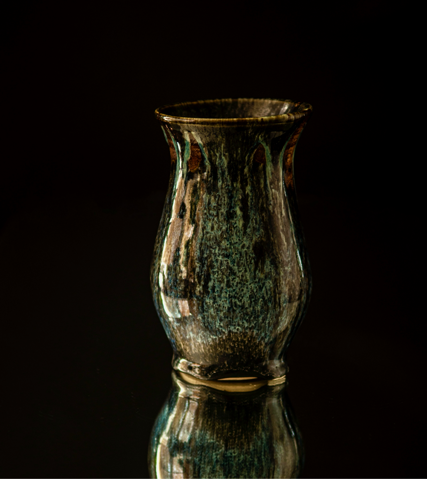 Azure meltdown flower vase