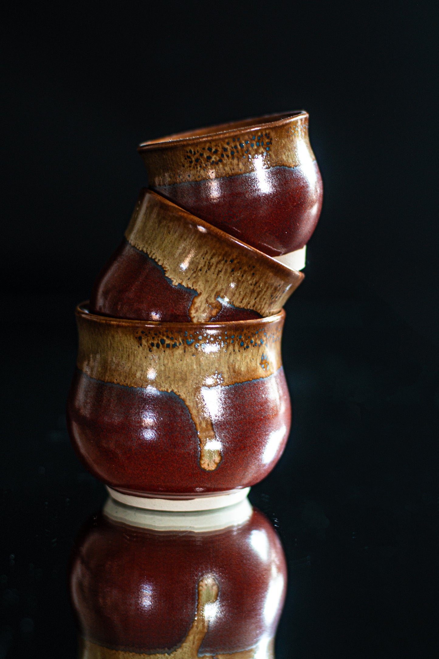 L Christmas mugs