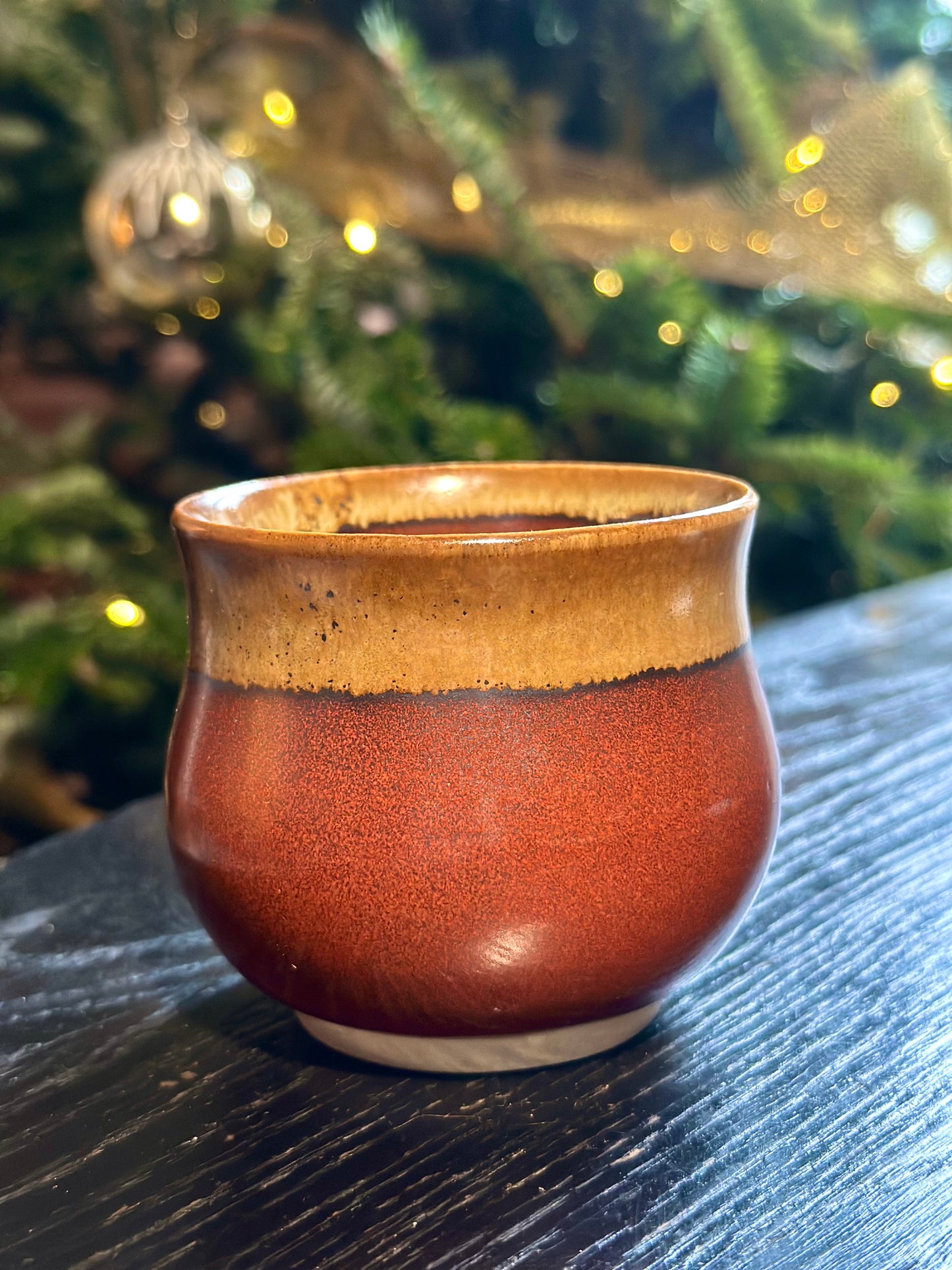 L Christmas mugs