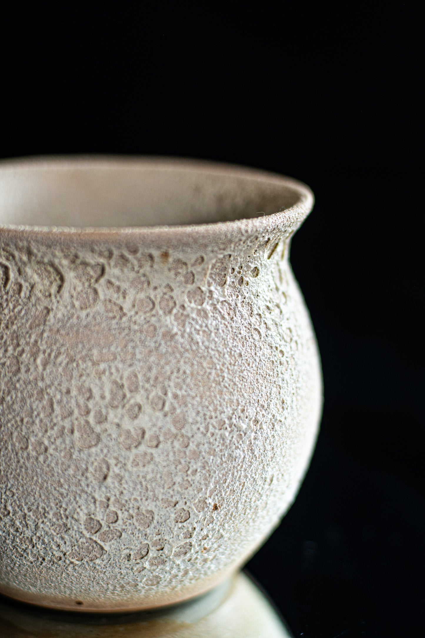 Moon vase